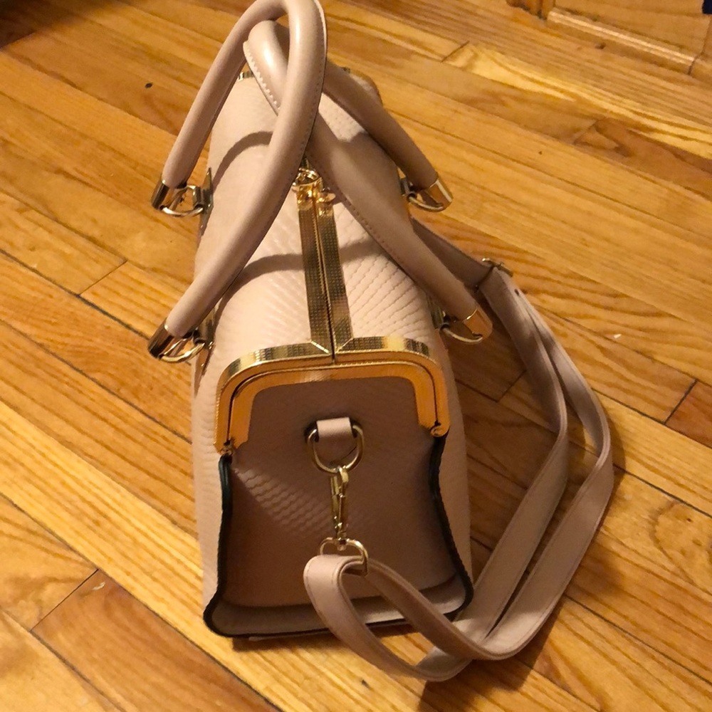 Beautiful Purse 👜 - Picture 4 of 15